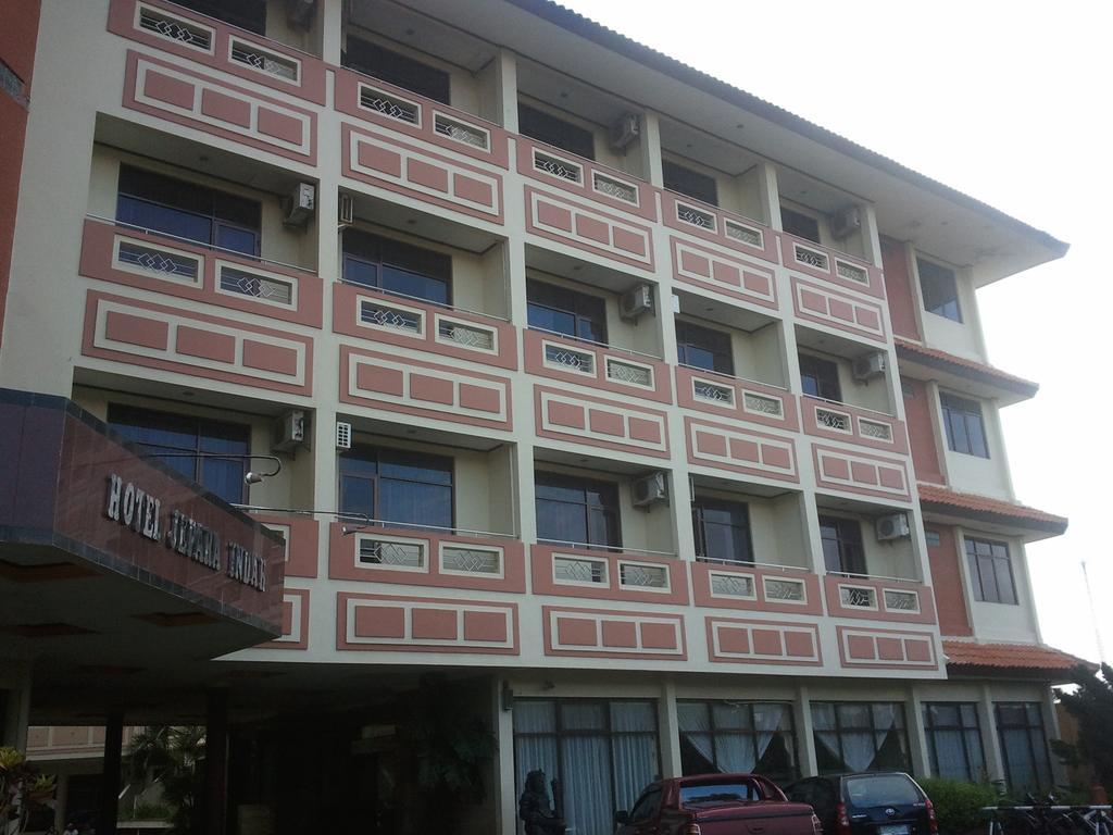 Hotel Jepara Indah Pokoj fotografie
